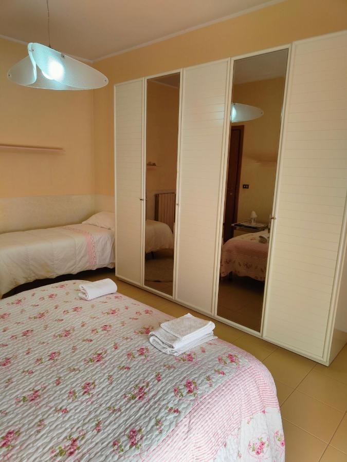 Appartamento In Villa Virginia Fino A 10 Ospiti Mondragone Exteriér fotografie